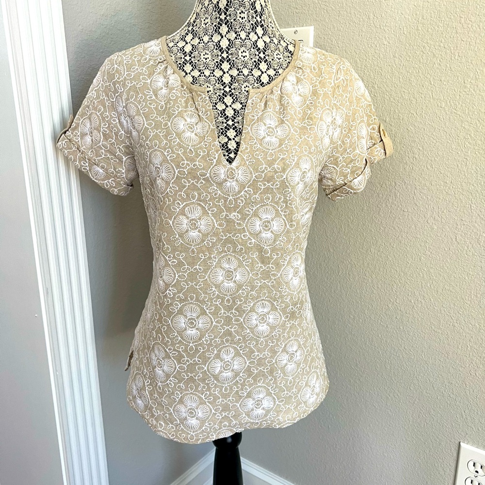Vineyard vines linen embroidered top size xs